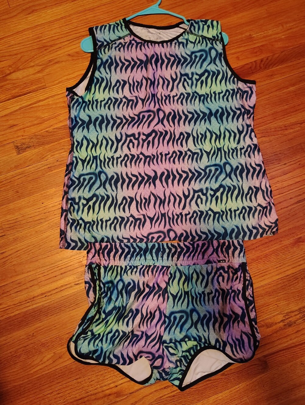 TomboyX EUC "head over eels" Rash guard Swim Tank And Shorts 2XL Complete Set